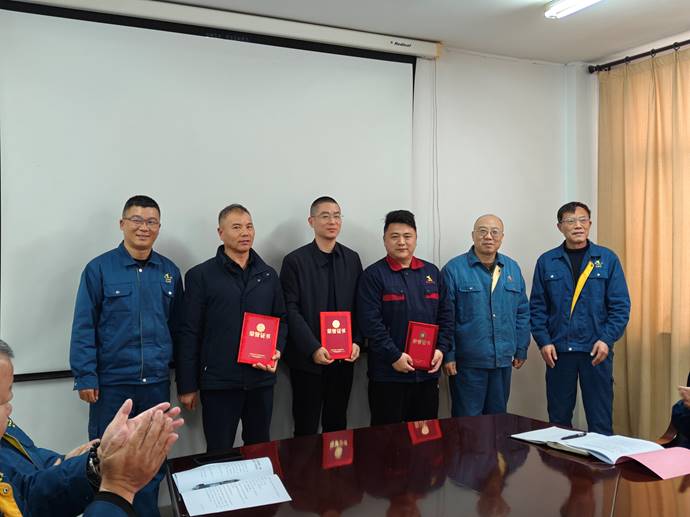 第一事業(yè)部冶化協(xié)力項(xiàng)目部獲銅冠冶化公司“強(qiáng)化意識(shí)，防控風(fēng)險(xiǎn)”...