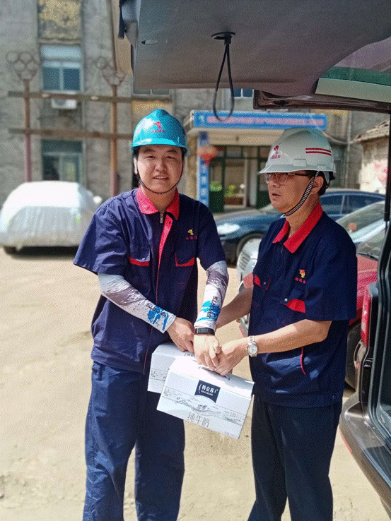 公司黨委書記到金磊項目部開展工作調(diào)研 公司黨委書記到金磊項目部開展工作調(diào)研