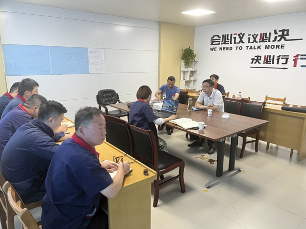 王伍升到建材研究室調(diào)研 王伍升到建材研究室調(diào)研